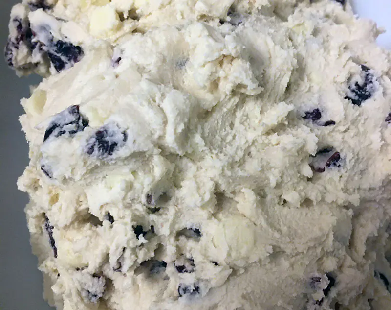 Cranberry White Chocolate Christmas Shortbread Cookie Dough