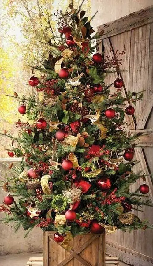 Charming Country Christmas Tree
