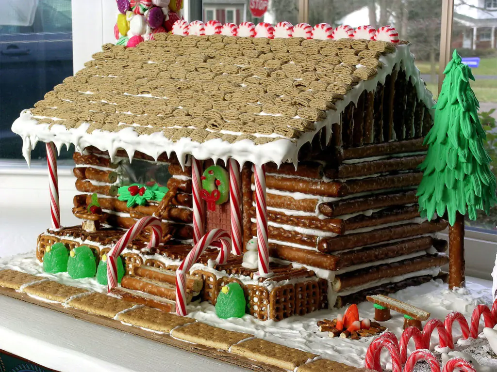"Gingerbread" Pretzel Log Cabin
