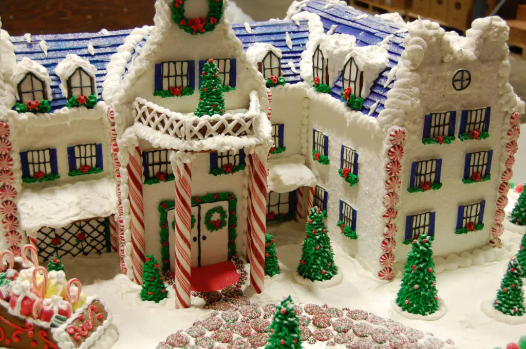 Nittany Lion Gingerbread Inn