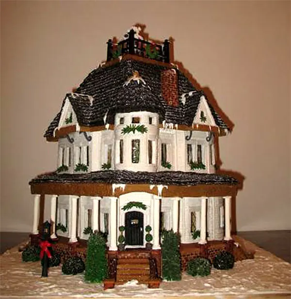 Southern Mansion Gingerbread House