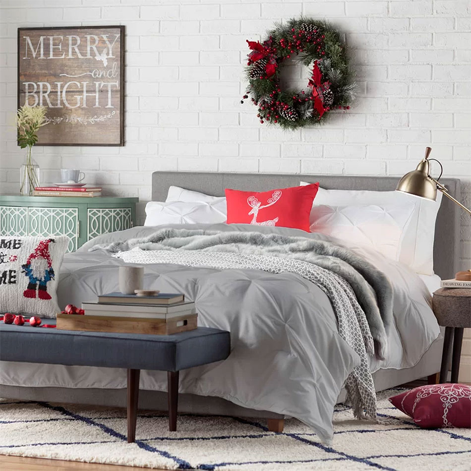 Christmas Touches in an Industrial Bedroom