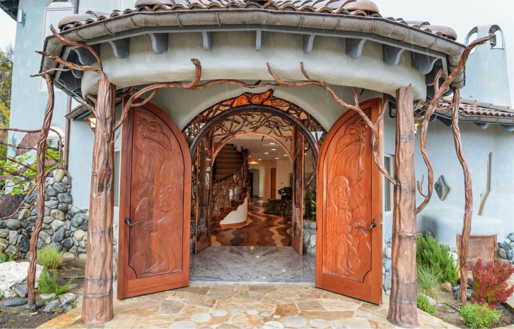 A Unique Entrance to a Unique Home