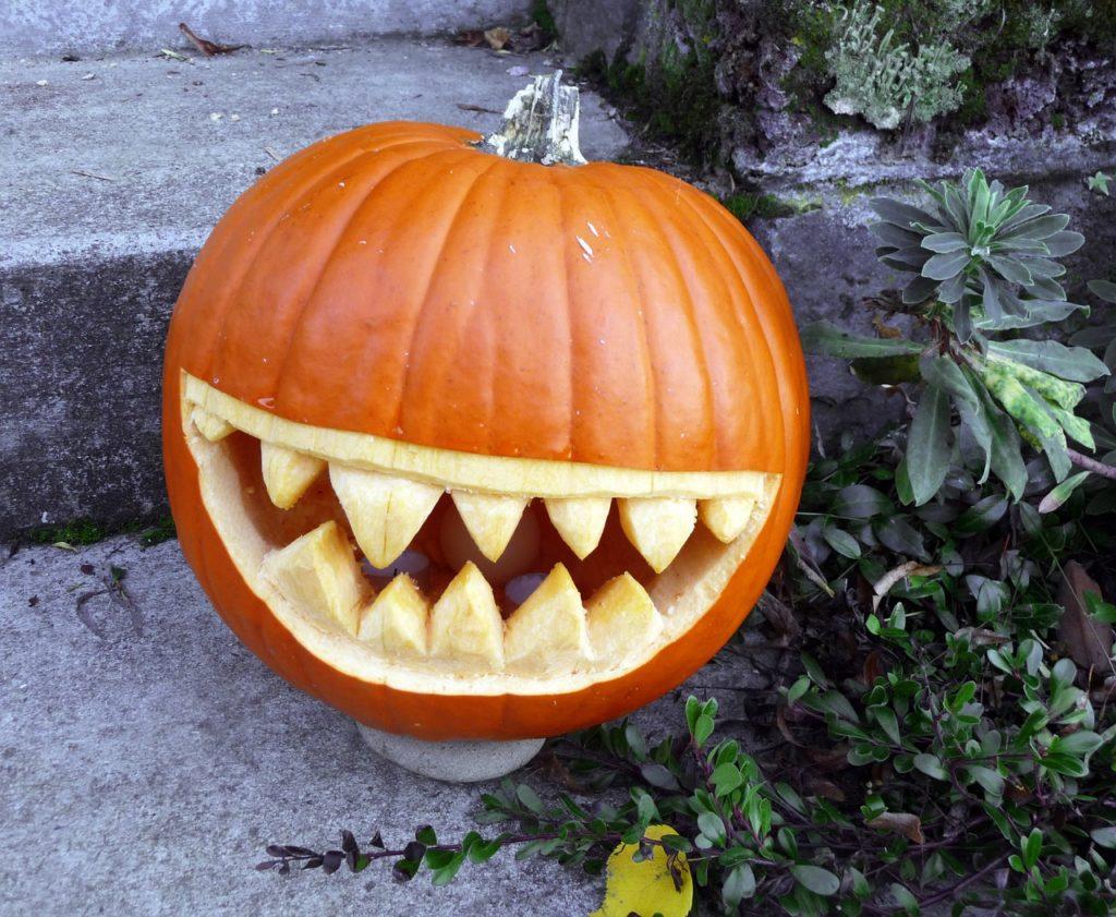 Halloween Pumpkin Carving Ideas | Big Teeth