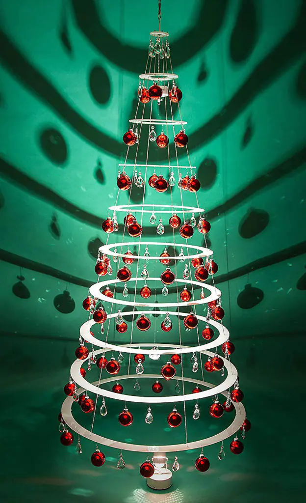 Modern Circles Alternative Christmas Tree