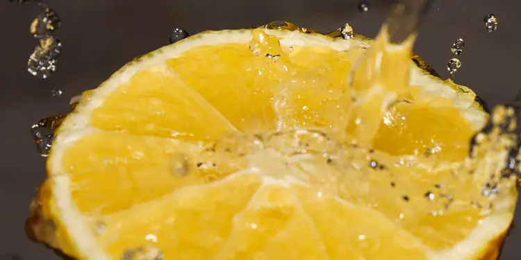 Green Home Cleaning Tips Using Lemon