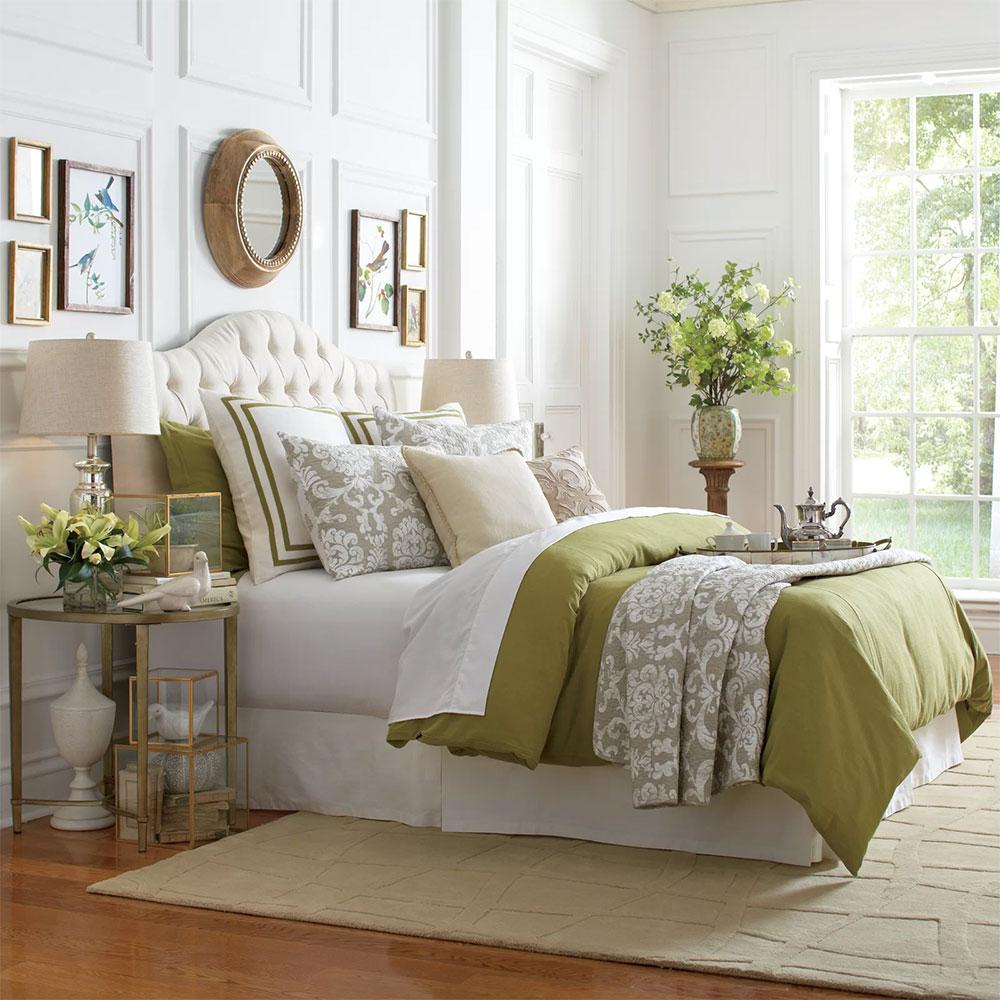 Warm and Inviting French Country Bedroom Design