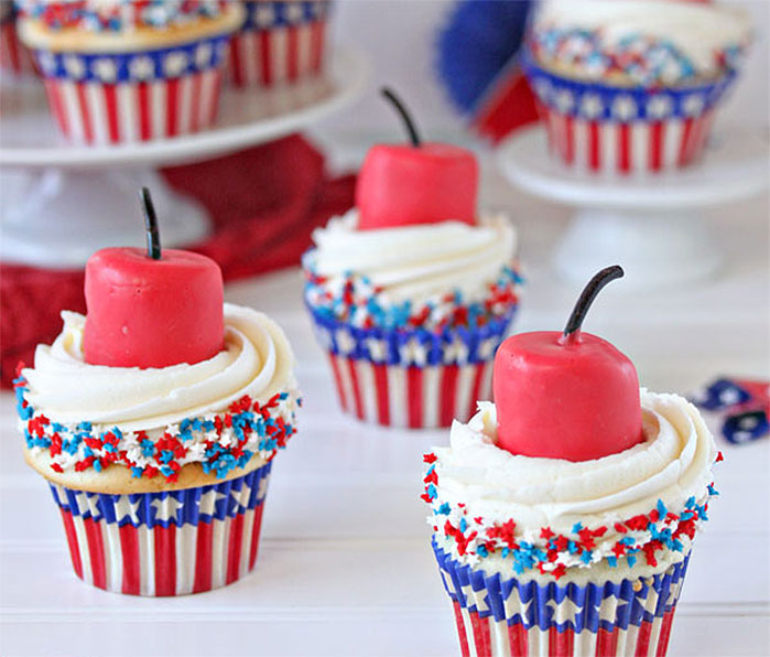 Fourth of July Firecracker Cupcakes
