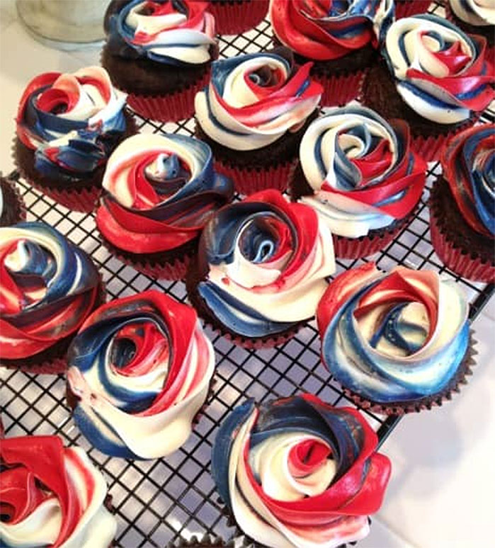 Red White and Blue Roses Cupcakes