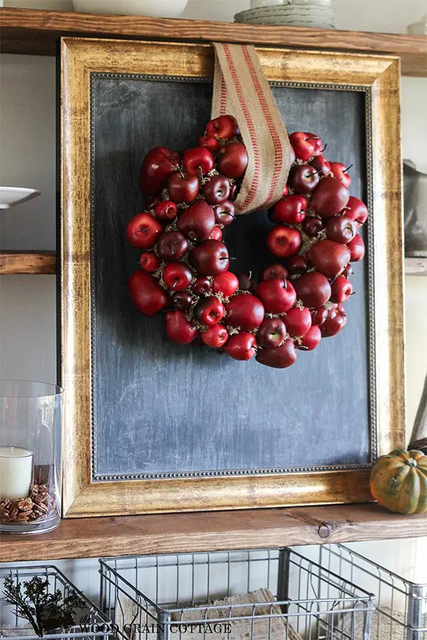 DIY Delicious Apple Wreath