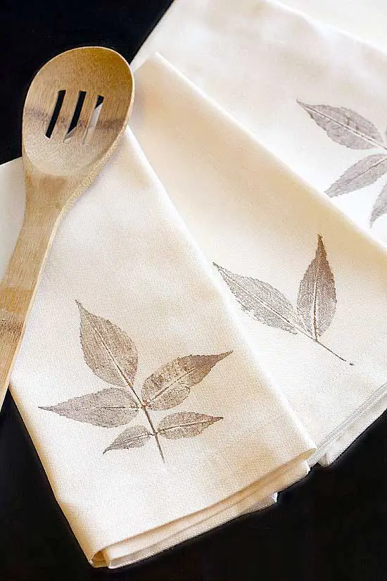 DIY Leaf Stamped Dinner Napkins