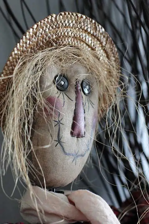 DIY Scarecrow