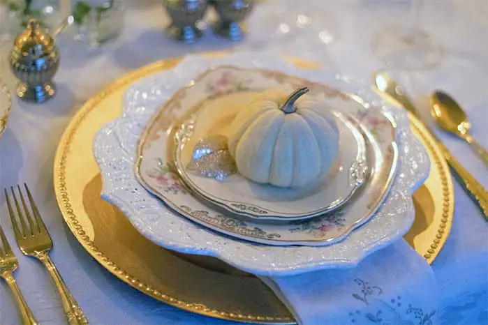 White Pumpkin Thanksgiving Table Setting
