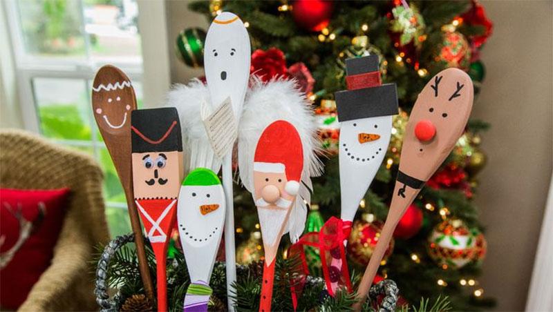 DIY Painted Christmas Spoons