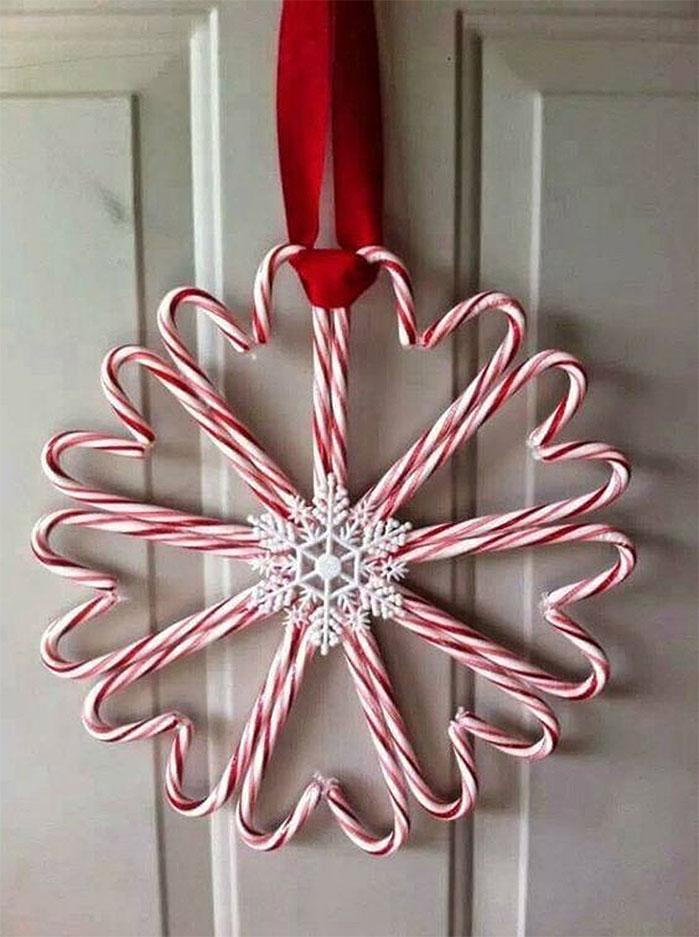 Candy Cane DIY Christmas Wreath
