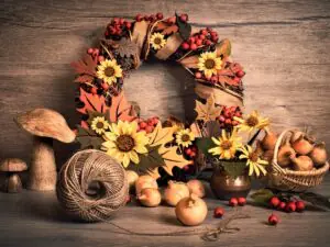 55 Fall Wreath Ideas to Inspire Your DIY Fall Decor