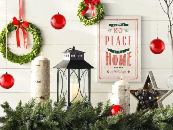 Christmas Hall Tables & Festive Foyer Decor Ideas | Art & Home