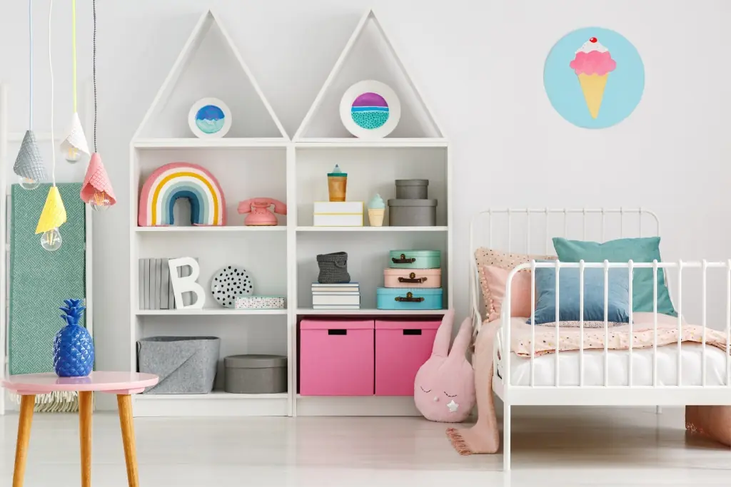 Organizing a Childs Bedroom
